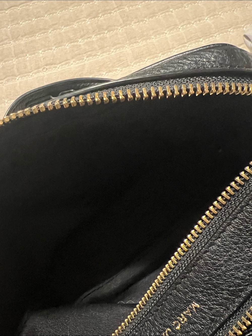 Marc Jacobs Black Leather Crossbody with Gold Double J Hardware Soft Pebble - Picture 4 of 8